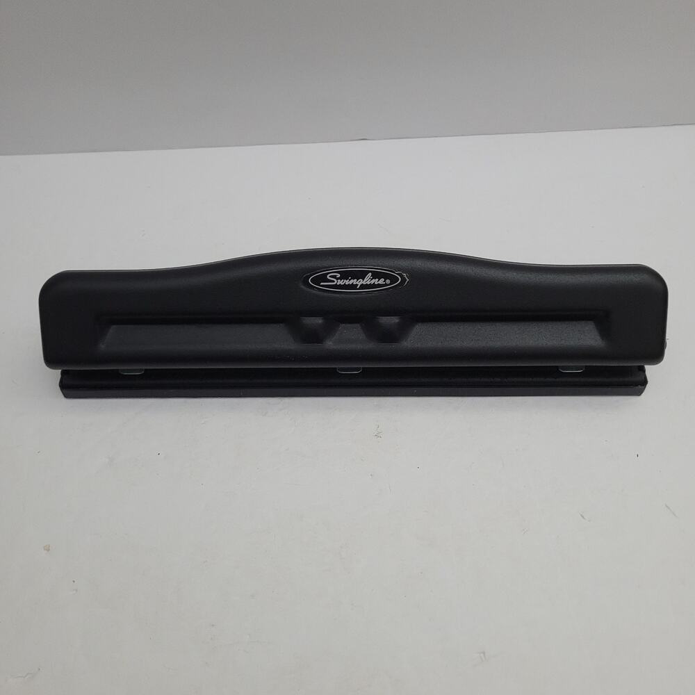 Swingline Black Heavy Duty Hole Punch - Like New!